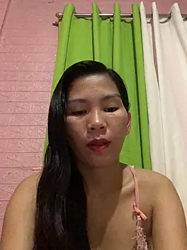 Webcam Model (Cleo17)  is live.Free join now!