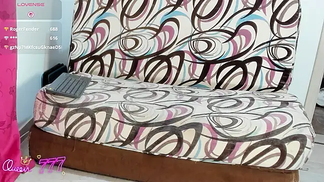 samanthaexsotic (F milf) - open legs  and pussy