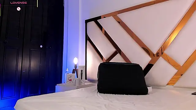 aron_cruz (M young) - :devil: kiss of love and warmth