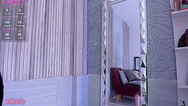 briannachelsea (F milf) - flex boob , oil , spank boobs