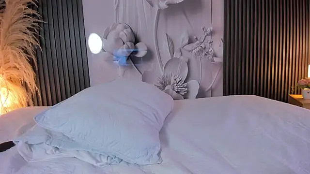 LilithLuxorr webcam stripchat model stream image