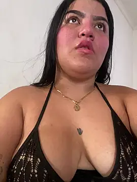 Webcam Model (Tefy_em)  is live.Free join now!