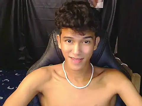 hugekenbigcock webcam