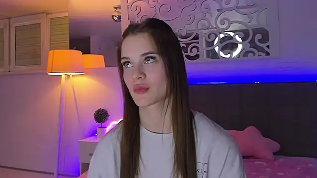 luisaclover - LuisaClover's free webcam - UK Sex Cams