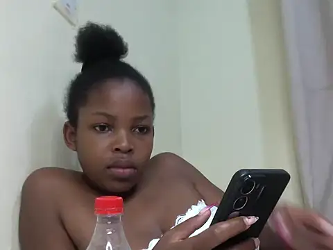 queen-sasha - Queen-sasha's free webcam