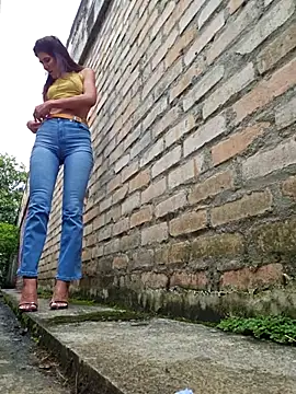 Yuky_ta's Stripchat show and profile