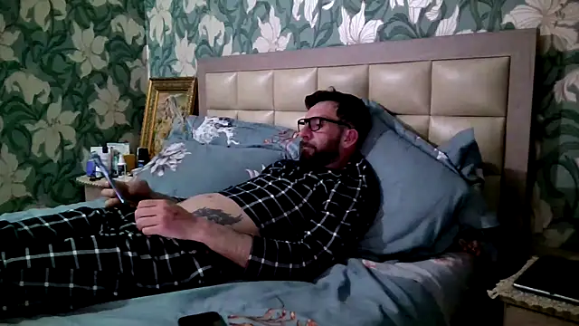 michel_huge (Ask my age) - Make me naked