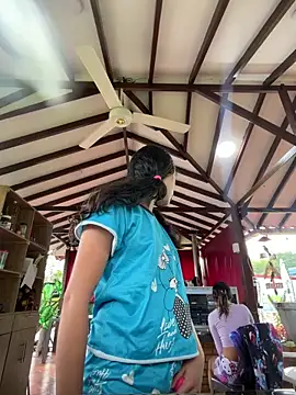 l0lita_emi live sex cam