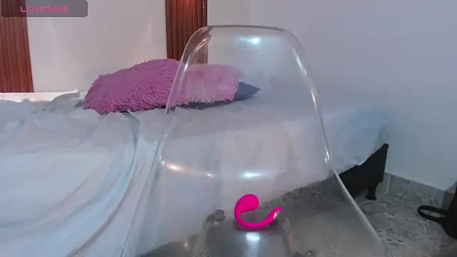 lisy19 - Lisy19's free webcam - UK Sex Cams