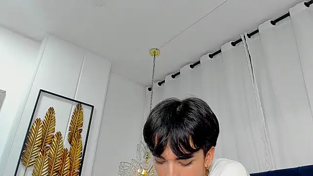 aerumchae (M twink) - 3 fingers in ass