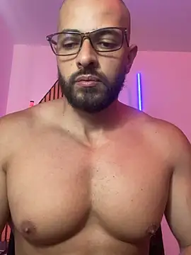 magnumchris - Magnumchris's free webcam - UK Sex Cams