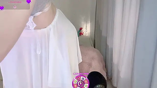 mistylana_ - Mistylana_'s free webcam - UK Sex Cams