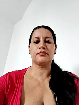 keilymadam Live Webcam on Stripchat