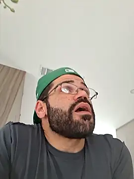 zander823 (M young) - Mmm im feeling the heat 🥵