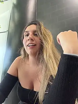 Webcam Model (sarah_honey__)  is live.Free join now!