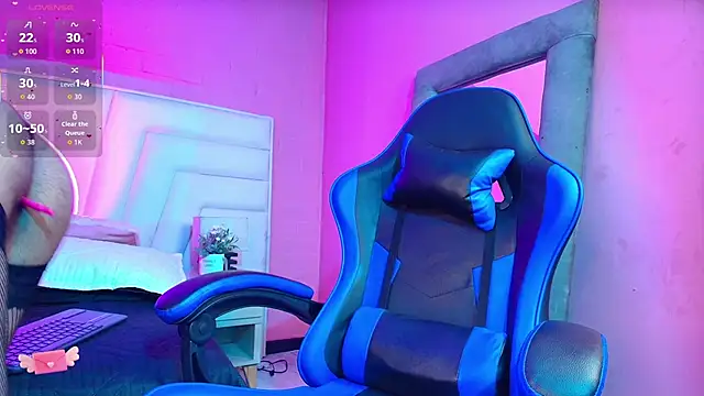 AlexiaHearts live sex cam