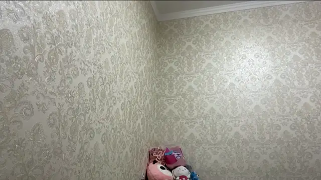 trueviva (F teen) - Tease you with my boobs in sexy top