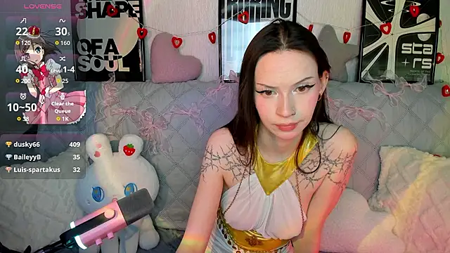 kittimissi - KittiMissi's free webcam - UK Sex Cams