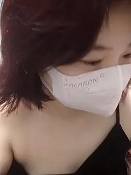 miniiceyya - Miniiceyya's free webcam - UK Sex Cams