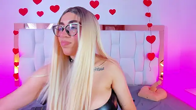 camillejuicy_ - CamilleJuicy_'s free webcam - UK Sex Cams