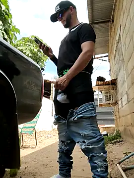 pighighdirty_p0 - PIGHIGHDIRTY_p0's free webcam - UK Sex Cams