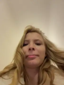 AnastasiaAniess live sex cam