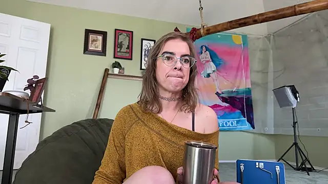 MirandaFlowers live sex cam