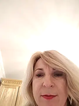 AhlyssaLove1155 live sex cam