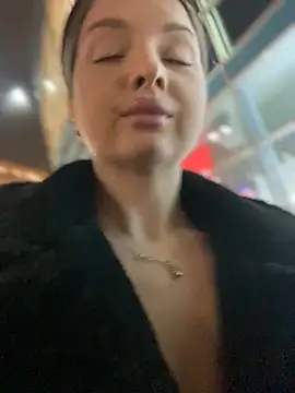 KrisMagnoly live sex cam