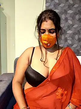 poly_bhabi (F milf) - Full nude pussy fingaring
