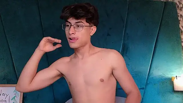 aaron_eze (M young) - Cum SHOW 💦💦