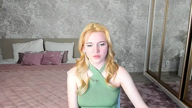 CarryParker live sex cam