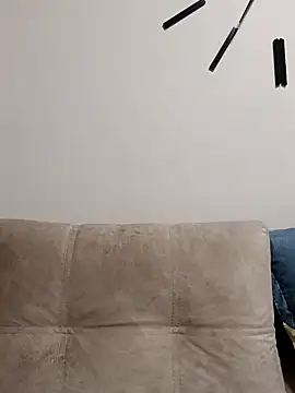 kisavixen - KisaVixen's free webcam - UK Sex Cams