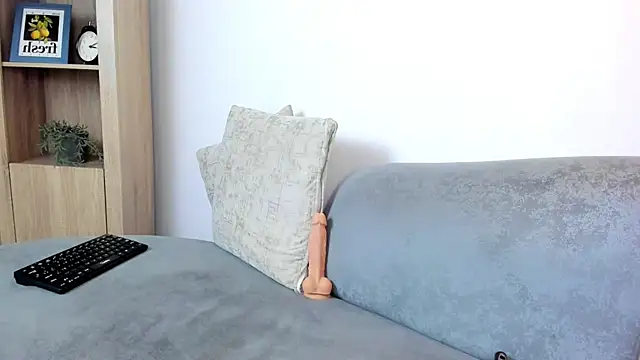 bloom_apple (T young) - naked teasing my princess