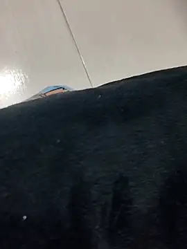 hairyandbigmann - Hairyandbigmann's free webcam - UK Sex Cams