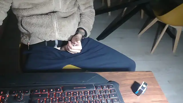 Adri_gard live sex cam