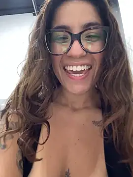 valerievan (F young) - WARM UP MY PUSSY IN PUBLIC