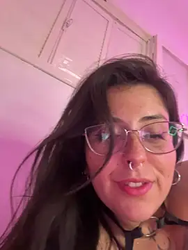 Mizztikaa live sex cam