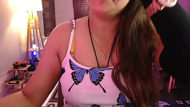 Mitikaa live sex cam