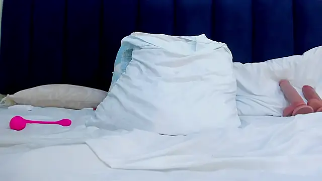 sophieturner_mg live sex cam