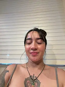 emmyevans1 - EmmyEvans1's free webcam - UK Sex Cams