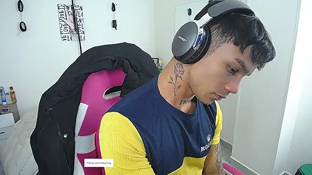 Leonard_Price live sex cam