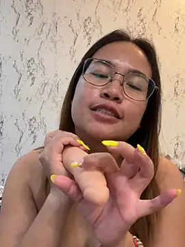 Ponthip live sex cam