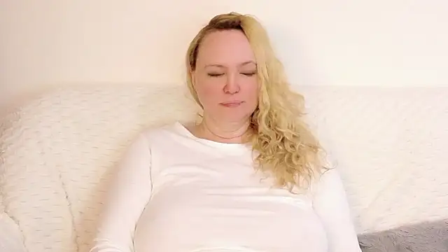 sarah4you - Sarah4you's free webcam