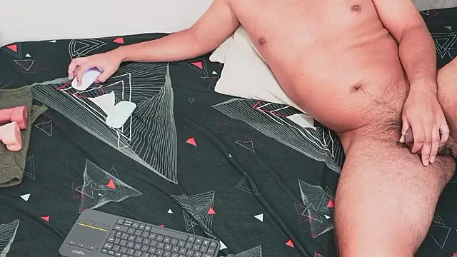 bonyclyde2203 live sex cam