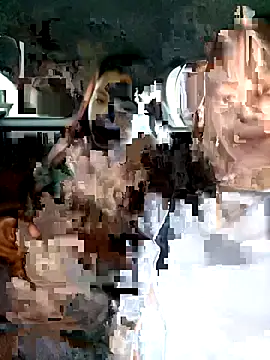 3littles (Ask my age) - Lesbiano kiss in public car