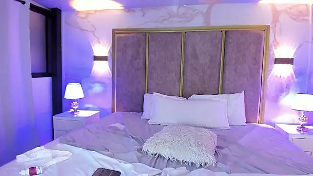 lolagray__ - LolaGray__'s free webcam - UK Sex Cams