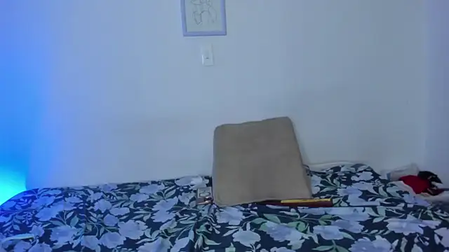 nikki__uwu - Nikki__uwu's free webcam - UK Sex Cams