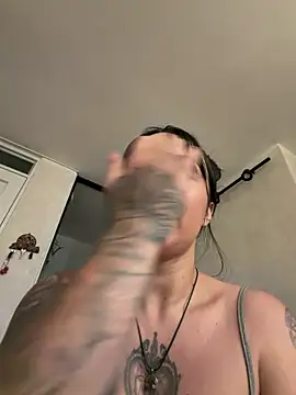 EmmyEvans1 live sex cam