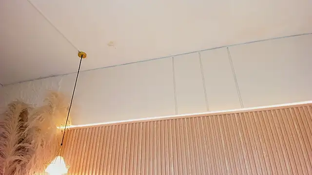 nahimithompson - NahimiThompson's free webcam - UK Sex Cams